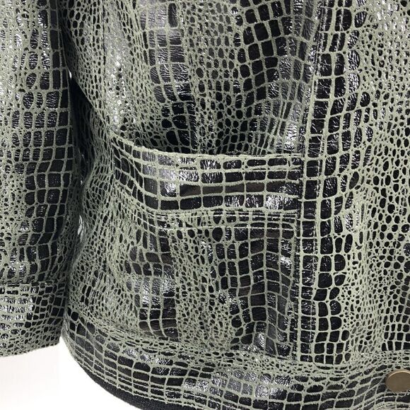 Ruby Rd alligator print snap button jacket - Picture 3 of 6